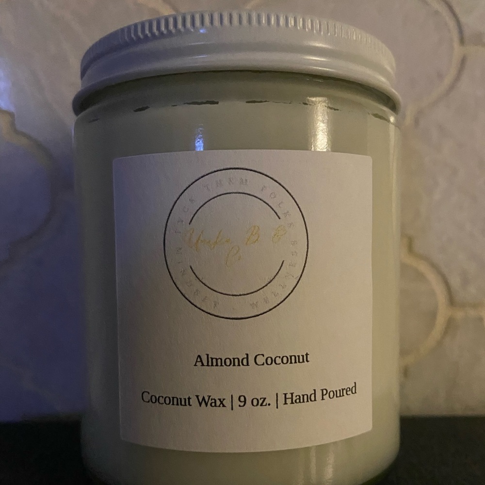 Unika B. & Co. | Almond Coconut 9oz. Candle: Mood Enhancing